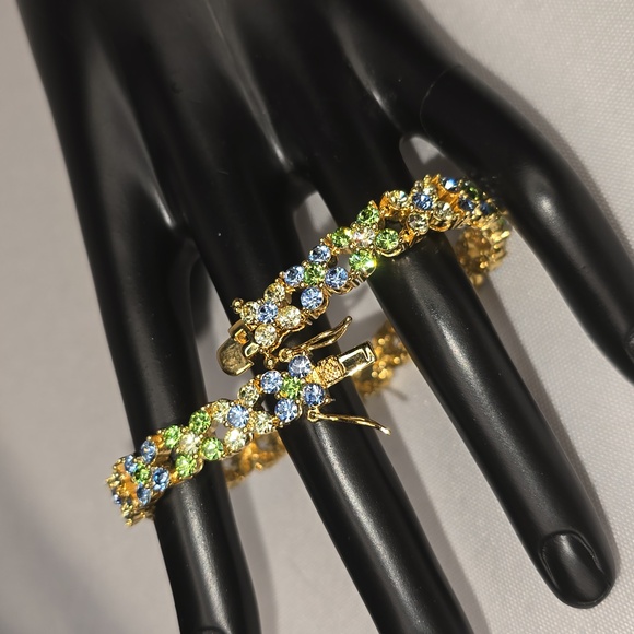 Joan Rivers Sparkling Bracelet - Picture 4 of 6